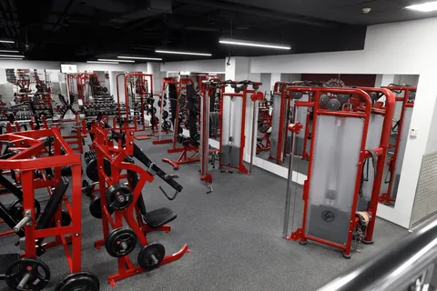 Тренажёрный зал Powerhouse Gym
