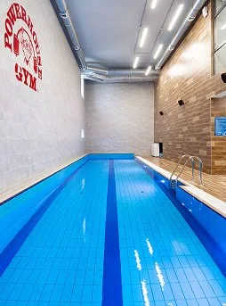 Бассейн Powerhouse Gym на Титова, 35а